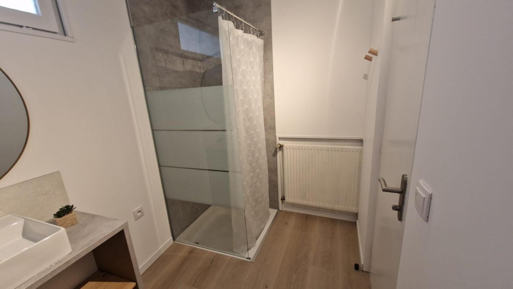 Le Bourg Lägenhet Lagnieu Exteriör bild