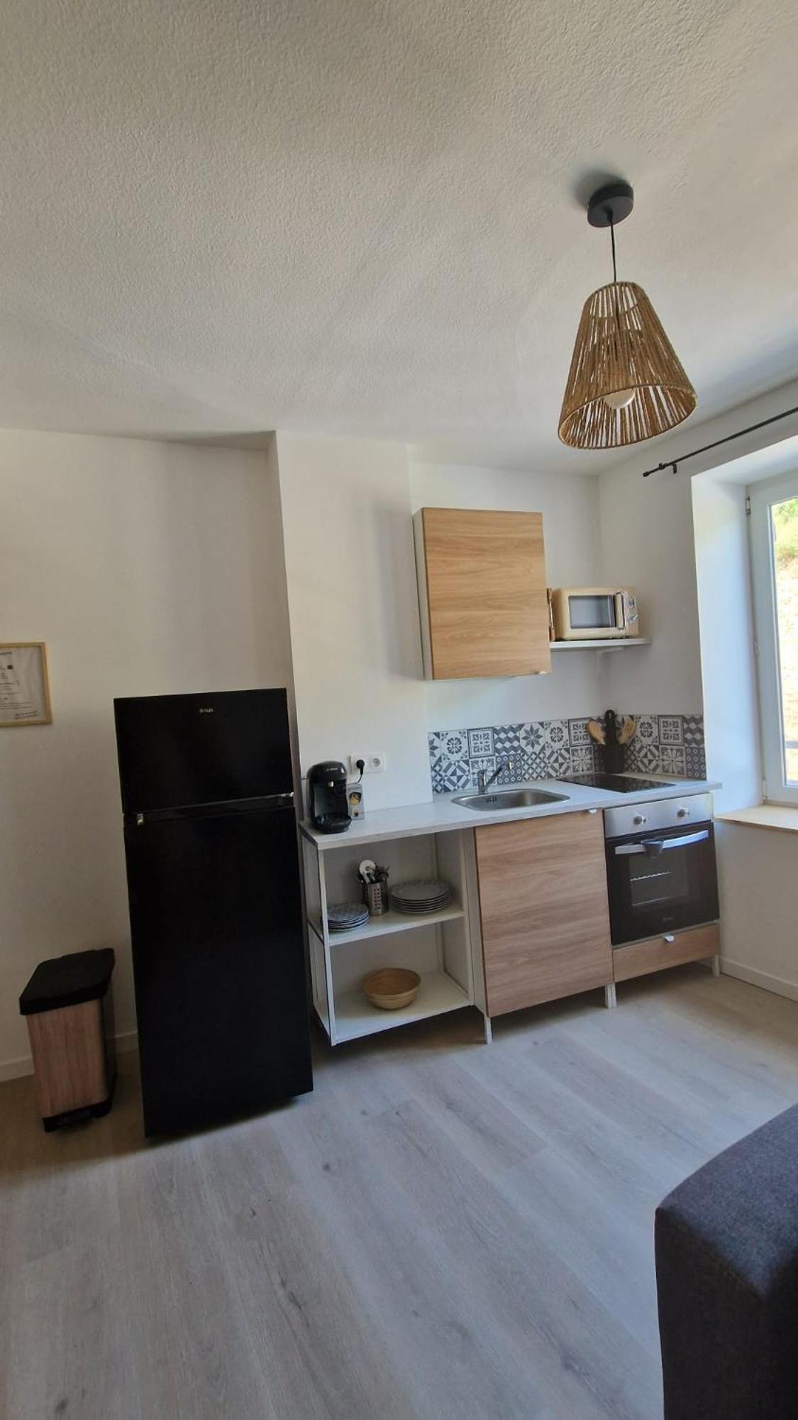 Le Bourg Lägenhet Lagnieu Exteriör bild