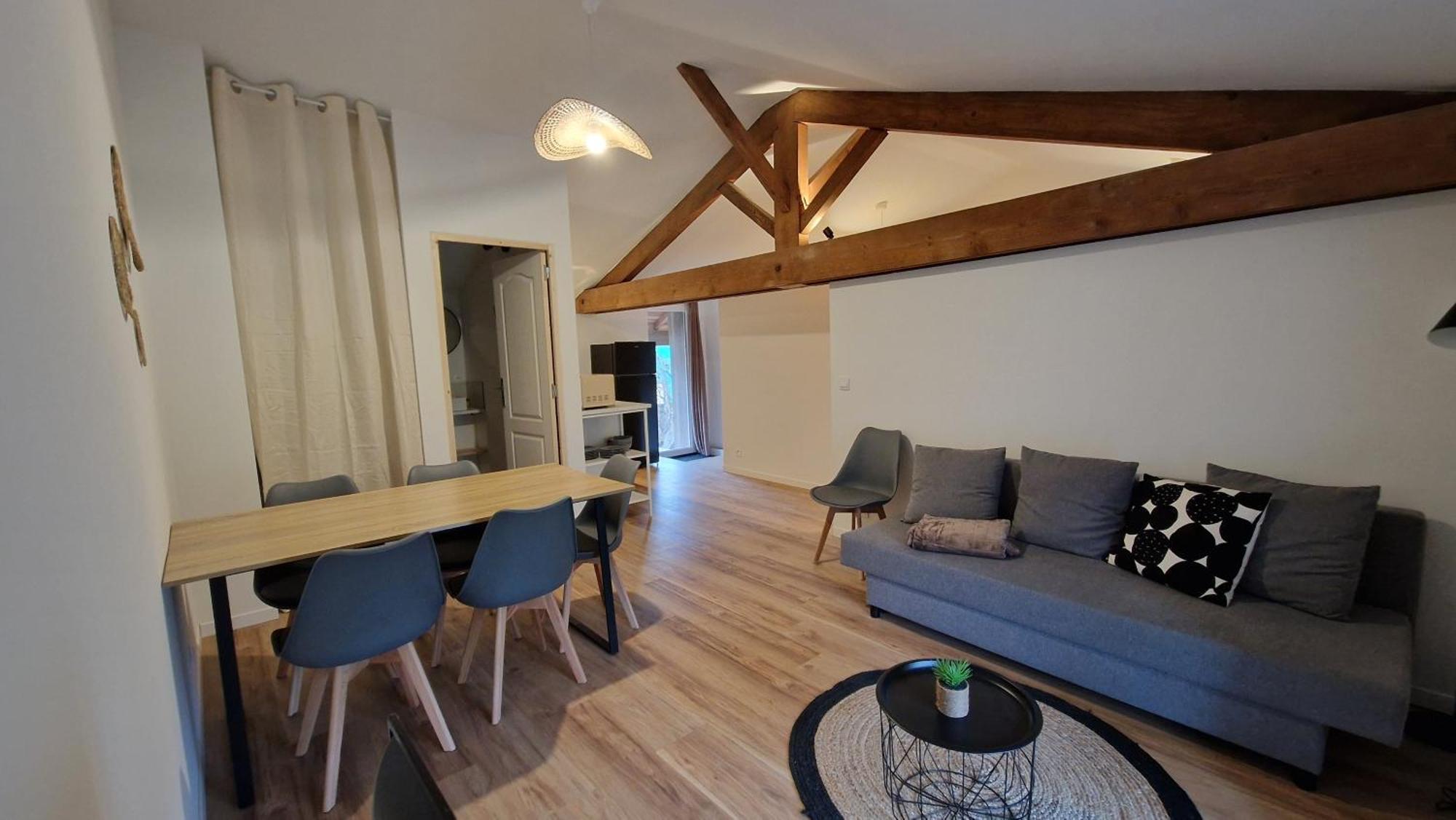 Le Bourg Lägenhet Lagnieu Exteriör bild